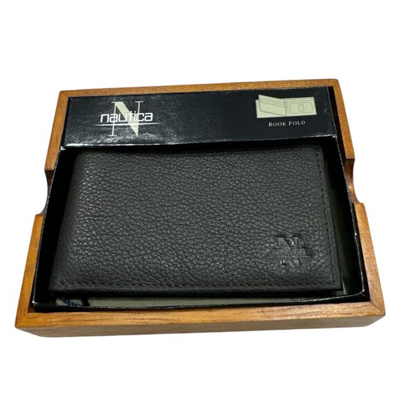 NWT Nautica Brown Leather Bookfold Men's Wallet - Picture 1 of 6